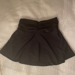 Urban Outfitters black mini skirt, size small, new no tags